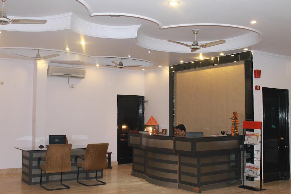 Hotel O Grand Central Delhi  Exterior photo